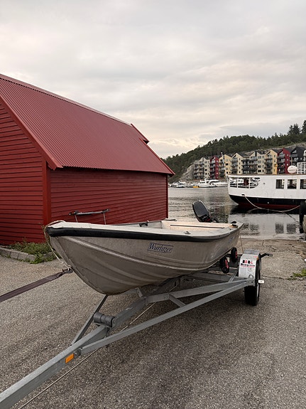 Mix Buster (1996) med 15hk Mercury Viking (2005) selges 3 of 5