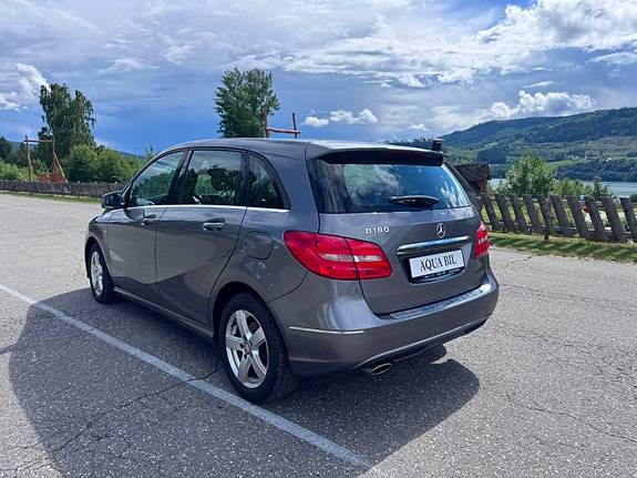 Mercedes-Benz B180 7 of 21