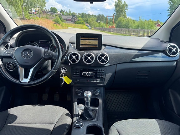 Mercedes-Benz B180 16 of 21