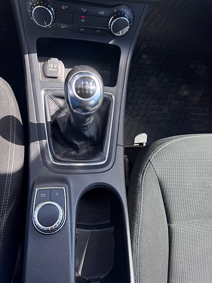 Mercedes-Benz B180 19 of 21