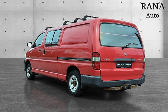 Toyota HiAce 5 of 26