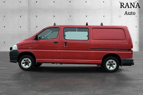 Toyota HiAce 8 of 26