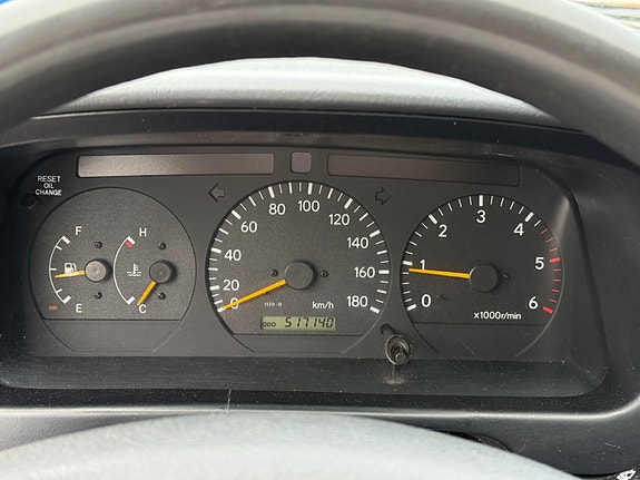 Toyota HiAce 11 of 26
