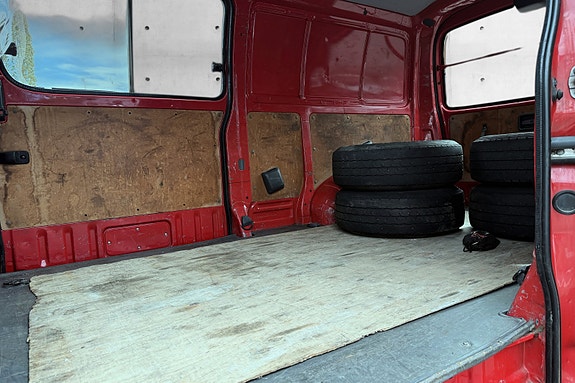 Toyota HiAce 17 of 26