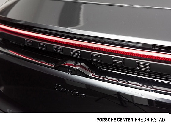 Porsche Macan 9 of 30