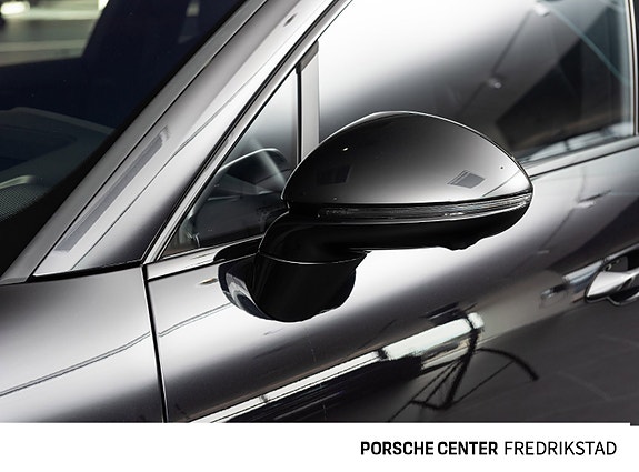 Porsche Macan 15 of 30