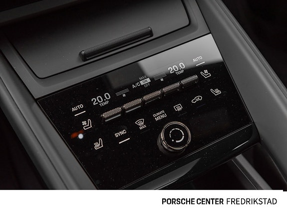 Porsche Macan 28 of 30