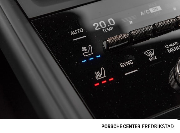 Porsche Macan 29 of 30