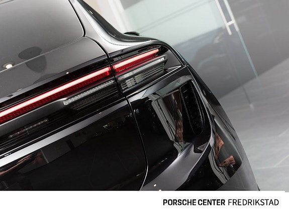 Porsche Macan 11 of 30