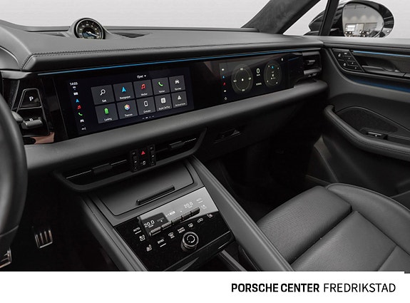 Porsche Macan 27 of 30