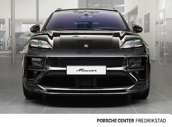 Porsche Macan 17 of 30