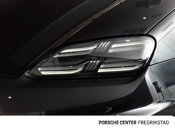 Porsche Macan 14 of 30