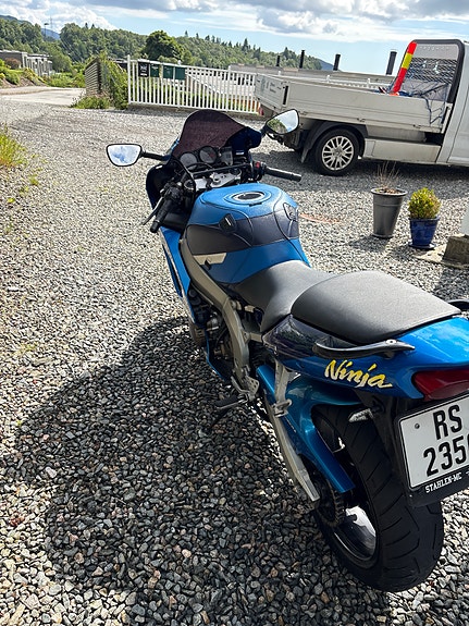 Kawasaki Ninja ZX-6R 4 of 5