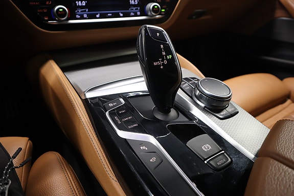 BMW 530e 24 of 30