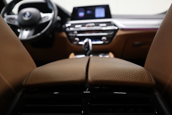 BMW 530e 29 of 30