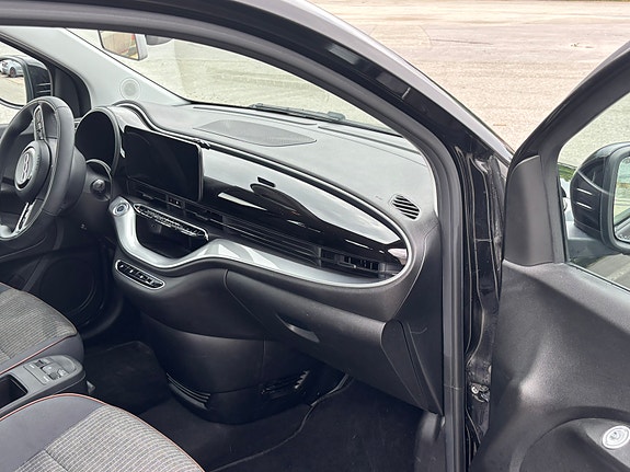 Fiat 500e 11 of 16