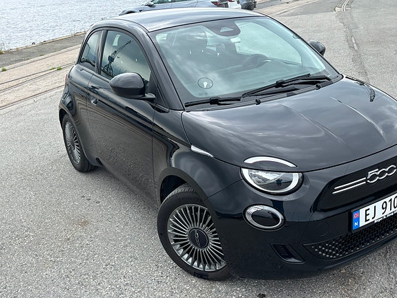 Fiat 500e 3 of 5