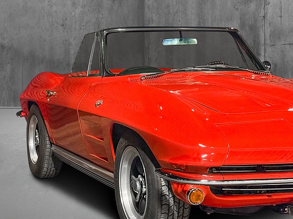Chevrolet Corvette 5 of 17