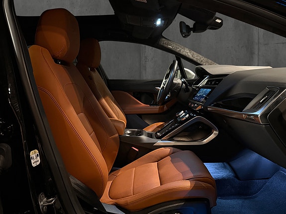 Jaguar I-PACE 19 of 30