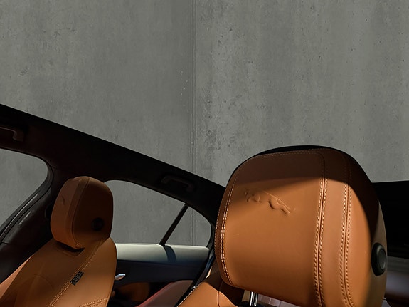 Jaguar I-PACE 13 of 30