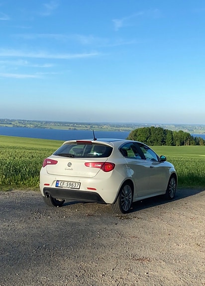 Alfa Romeo Giulietta 2 of 5