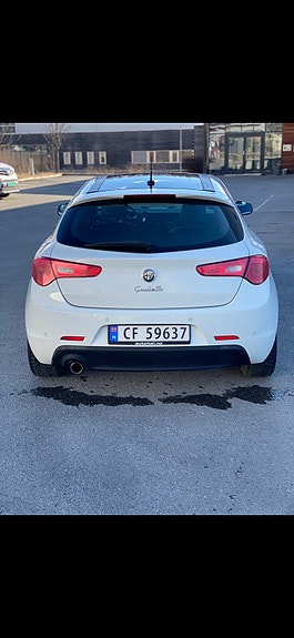 Alfa Romeo Giulietta 5 of 5