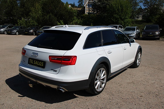 Audi A6 allroad 4 of 5