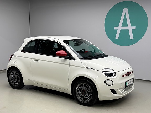Fiat 500 3 of 5