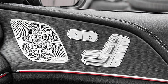 Mercedes-Benz GLS63 30 of 30