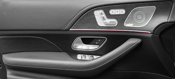 Mercedes-Benz GLS63 22 of 30