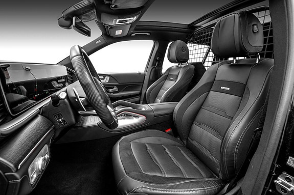 Mercedes-Benz GLS63 19 of 30