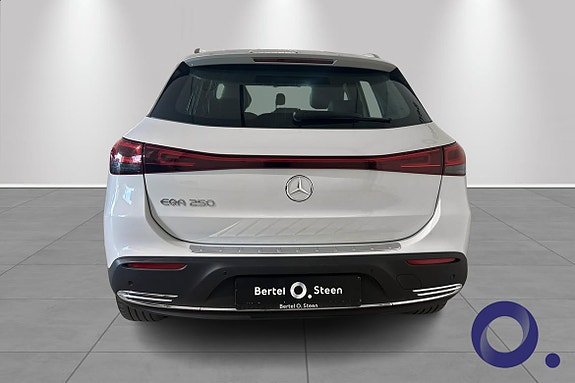 Mercedes-Benz EQA250 4 of 5