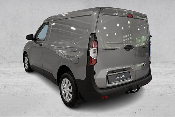 Ford Transit Courier 3 of 5