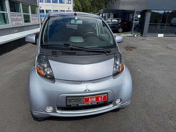Mitsubishi I-Miev 2012 photo 4