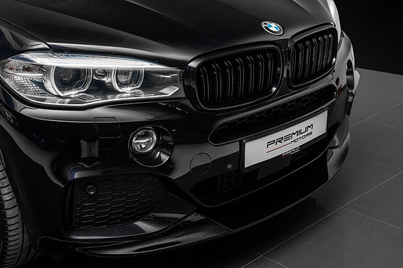 BMW X5 3 of 5