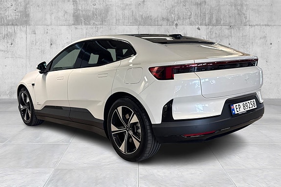 Polestar 4 3 of 5