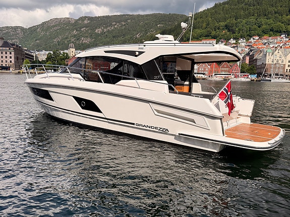 Grandezza 37 CA En eier siden ny. Hekk- og baugtrøster. Radar, autopilot ++ 3 of 5