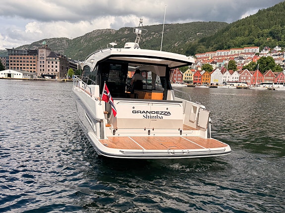 Grandezza 37 CA En eier siden ny. Hekk- og baugtrøster. Radar, autopilot ++ 4 of 5