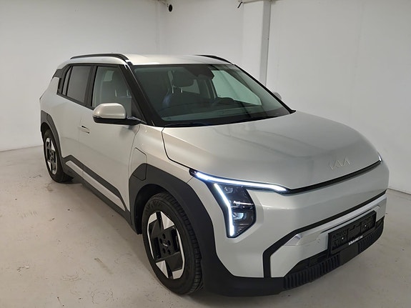 Kia EV3 3 of 5
