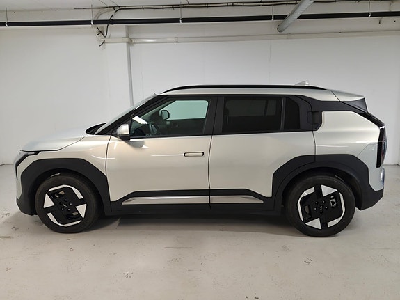 Kia EV3 4 of 5