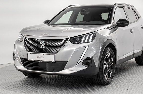 Peugeot 2008 2 of 5