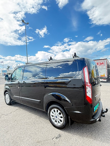 Ford Transit Custom 7 of 30