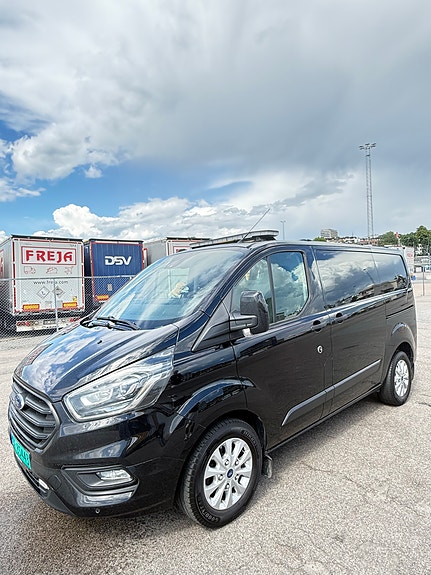 Ford Transit Custom 13 of 30