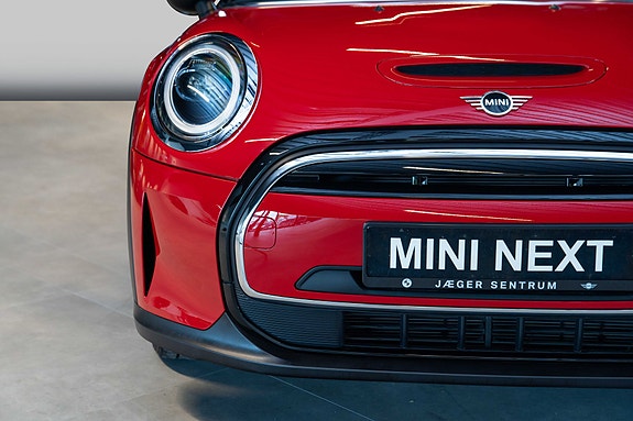 MINI Cooper SE 5 of 5
