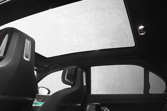 BMW i7 20 of 29