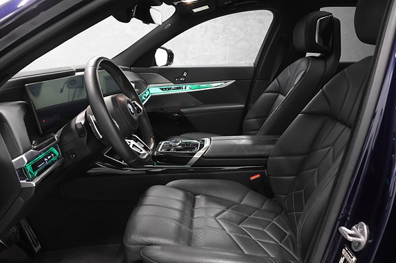 BMW i7 18 of 29