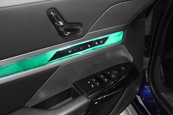 BMW i7 24 of 29
