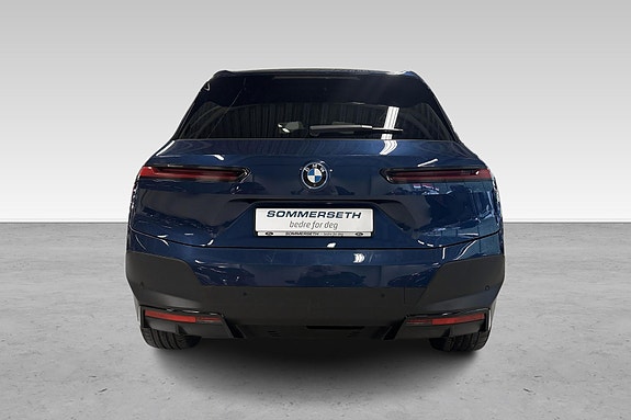 BMW iX 9 hos Sommerseth