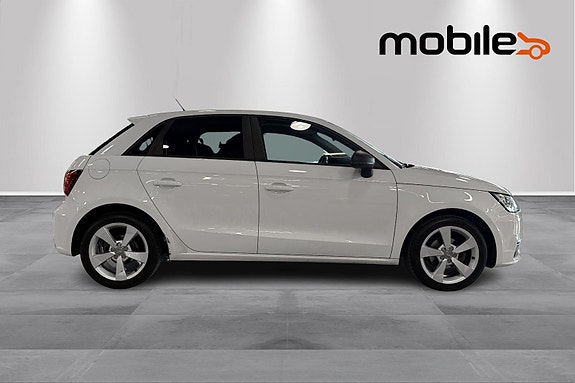 Audi A1 2 of 5