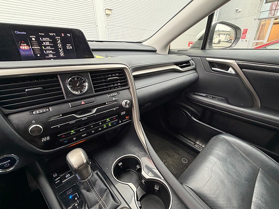 Lexus RX450h 23 of 29